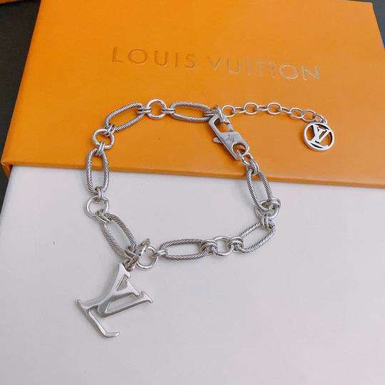 Picture of LV Bracelet _SKULVbracelet11ly22511269